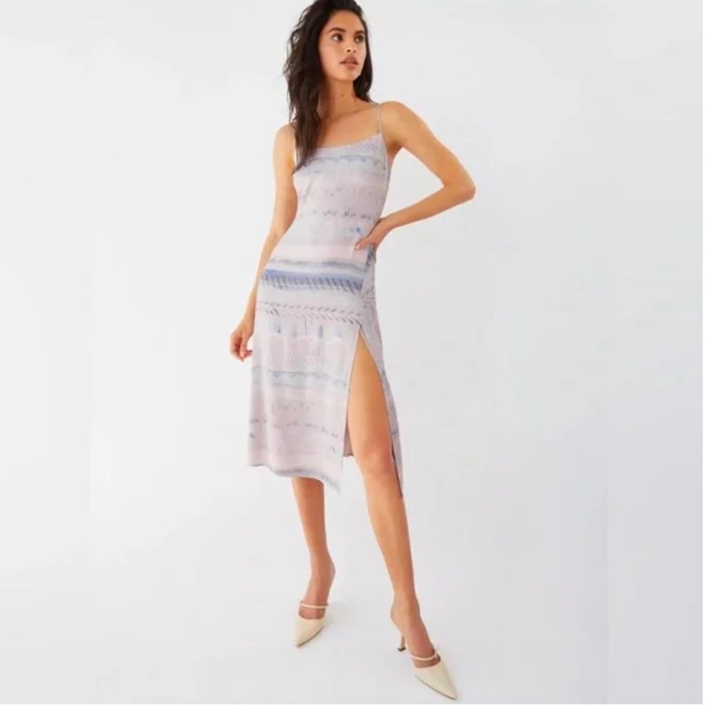 Aritzia Wilfred Affogato Pebbled Midi Slip Dress in Honey Beige Size 2